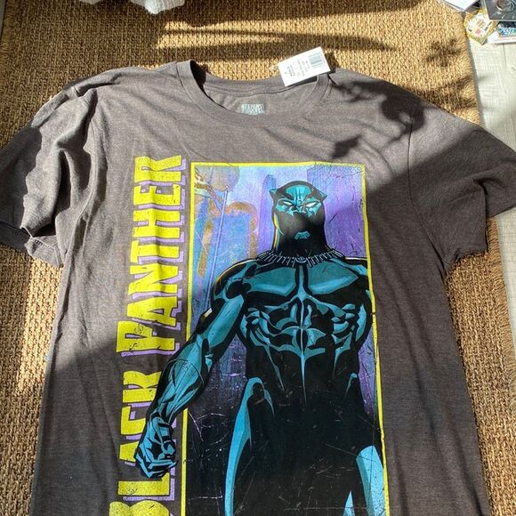 Marvel Other - Black panther graphic tee
